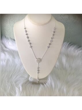 Avon My Blessings cross necklace
New in package never worn